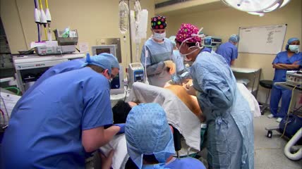 国外医院孕妇剖腹产手术生育生产婴儿手术室