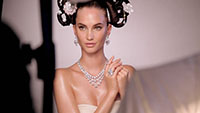 欧美模特拍摄钻石饰品珠宝视频素材