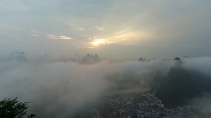 航拍镜头桂林云雾缭绕自然风光实拍视频