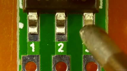 电子元件焊接助焊剂使用视频素材