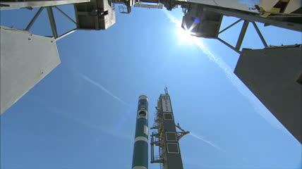 对火箭发射装载进行拍摄实拍视频