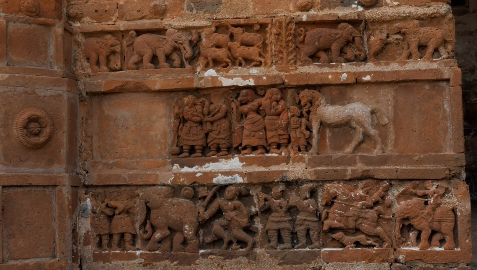 印度比什努布尔的兵马俑寺庙