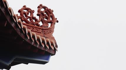 雨后古建筑屋檐滴水琉璃瓦实拍视频素材