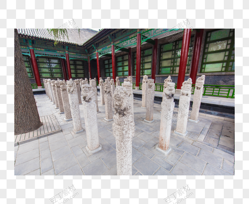 西安石刻艺术馆门口石柱景观