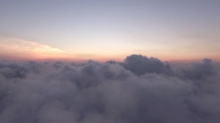 云层上空唯美日出延时实拍高清视频素材