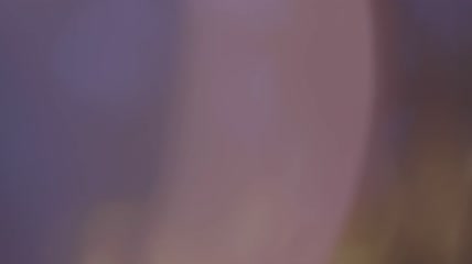 彩色光球从屏幕上闪过素材