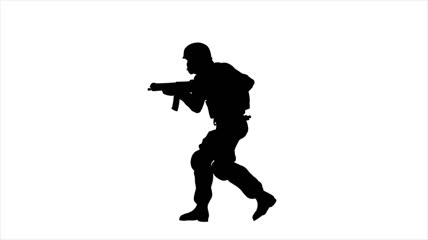 黑色士兵人影托枪前进视频素材
