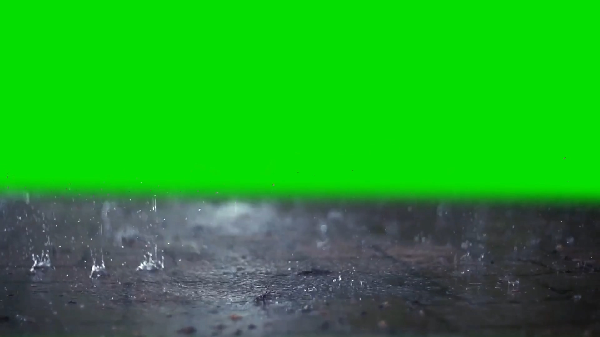 绿屏抠像慢镜头雨滴砸向地面