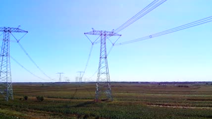 航拍中国电力电网高压电电工电塔视频素材