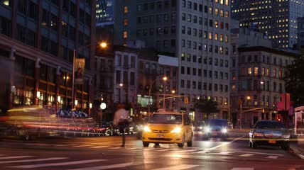 国外繁华城市夜景街道密集人流车流高清视频延时实拍