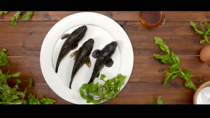 经典菜式荠菜烩塘鳢鱼制作过程美食烹饪特写镜头高清视频实拍