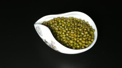 4K食品绿豆豆子食品旋转展示（14）