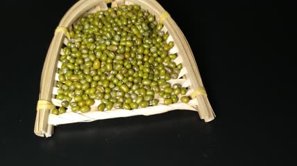 4K食品绿豆豆子食品旋转展示（16）