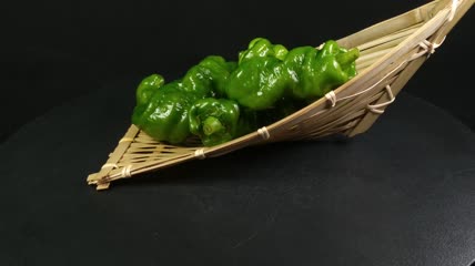 新鲜生态螺丝椒蔬菜食品4K实拍视频（4）