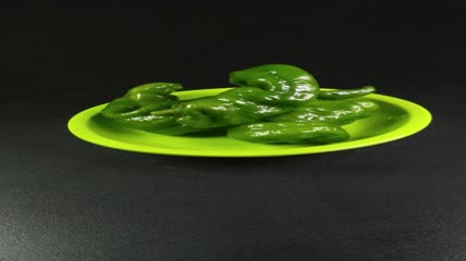 新鲜生态螺丝椒蔬菜食品4K实拍视频（7）