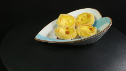 营养健康的糕点蛋挞美食食材4K实拍视频（5）
