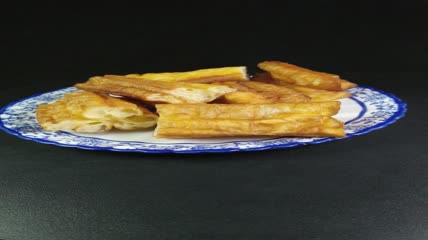 油炸食品油条美食食物4K实拍视频（15）