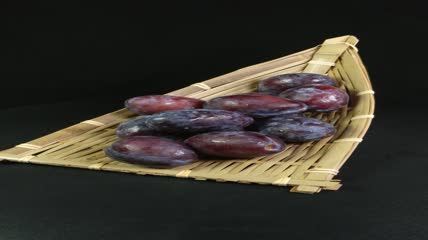 水果西梅食材食物4K实拍视频（4）