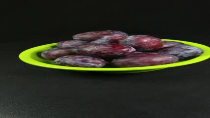 水果西梅食材食物4K实拍视频（8）