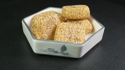 静物美食糕点甜点零食芝麻糯米粑粑4K实拍视频（4）