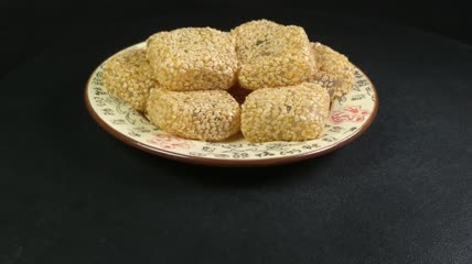 静物美食糕点甜点零食芝麻糯米粑粑4K实拍视频（11）