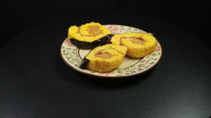 美食甜点海苔蛋糕4K实拍视频