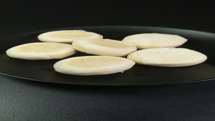 甜点美食绿豆饼4K实拍视频