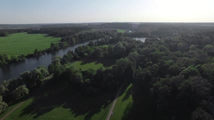 航拍乡村上空的空中风景