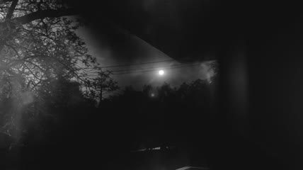 从窗外夜景中看到的景色视频