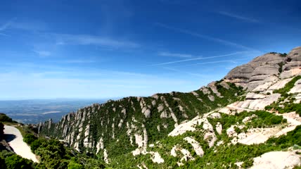 群山和天空实拍