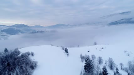 山上的雪_空中的风景
