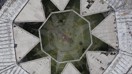 废弃的废墟建筑鸟瞰
