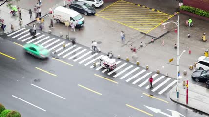 广州市某城市十字路口延时实拍