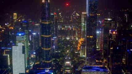 夜色中闪烁的未来主义建筑