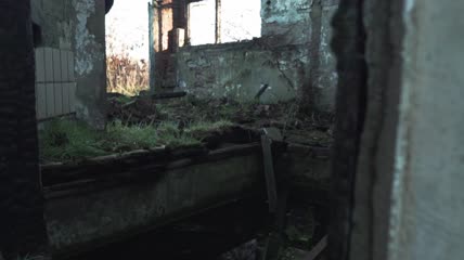 废弃房屋的废墟房间特写实拍
