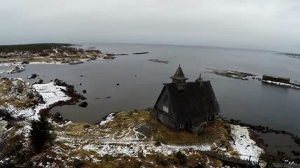 海边的老木屋航拍