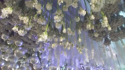 婚礼天花板上的装饰品特写实拍