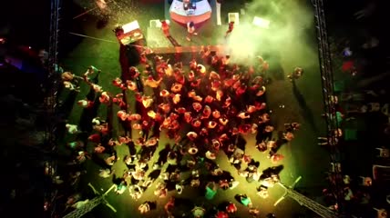 夜总会人群的鸟瞰