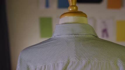 用卷尺量肩膀特写实拍