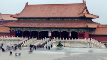 游客参观中国古建筑延时实拍