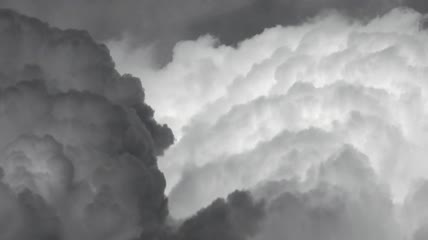 暴风云的空中景观视频