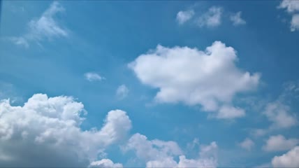 蓬松的白云