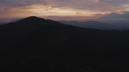 山后的日落实拍