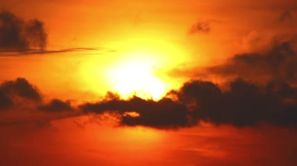 云后灿烂的太阳视频