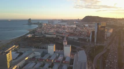 巴塞罗那海岸的城市化航拍