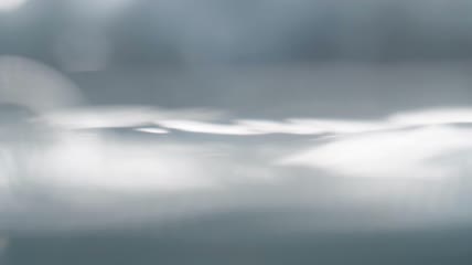 水滴落下时的浅水景观