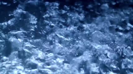 水花飞溅得厉害