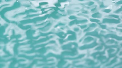 由振动产生的水波特写视频