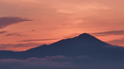 日落时的山影延时实拍