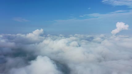 4k航拍清晨穿云